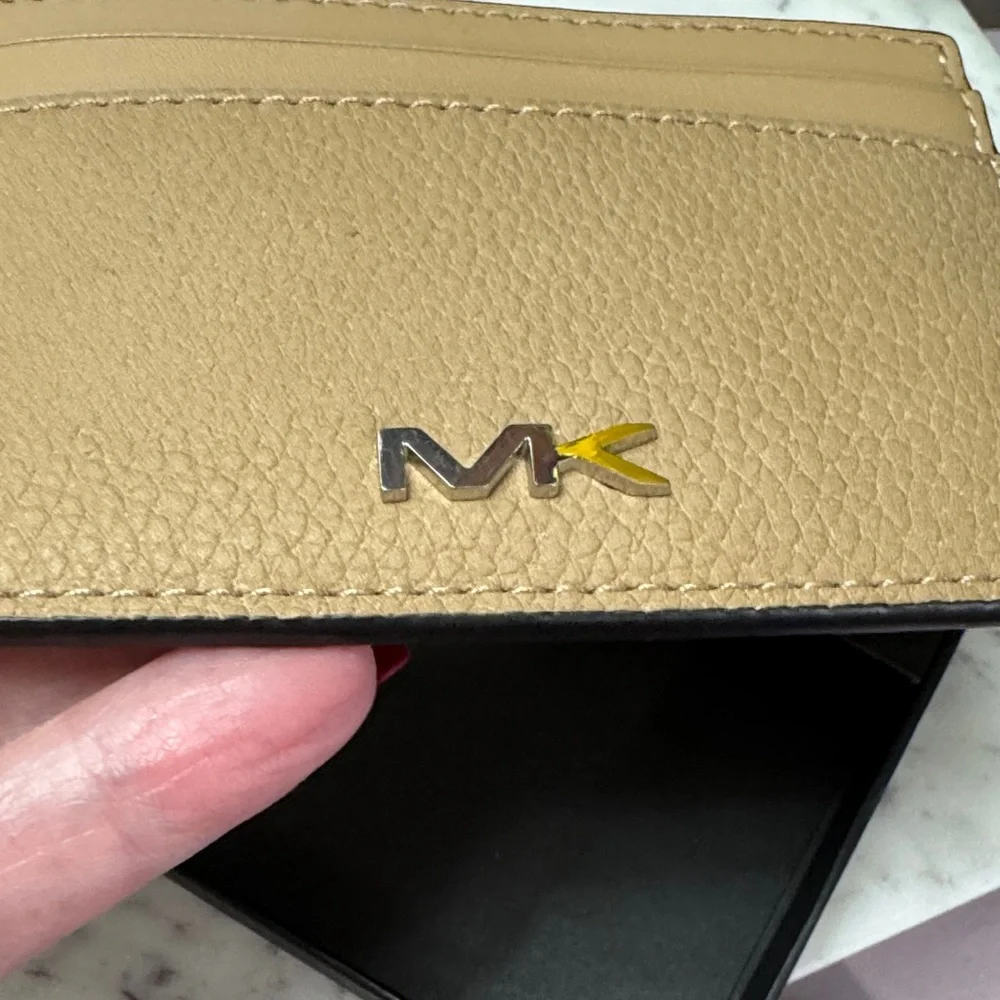 Michael Kors Malone Camel - Tan  Card Holder NIB - Picture 4 of 6